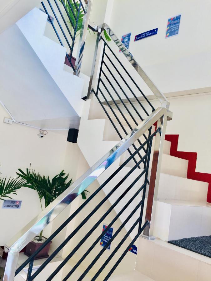 JPrime Apartelle Tuguegarao Esterno foto