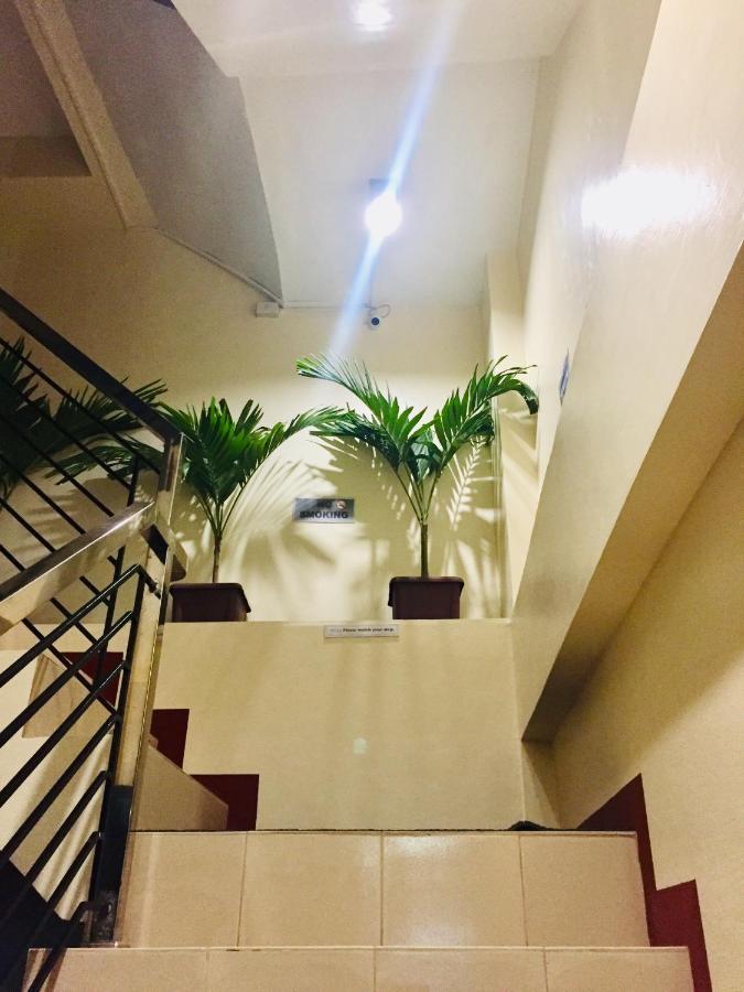 JPrime Apartelle Tuguegarao Esterno foto